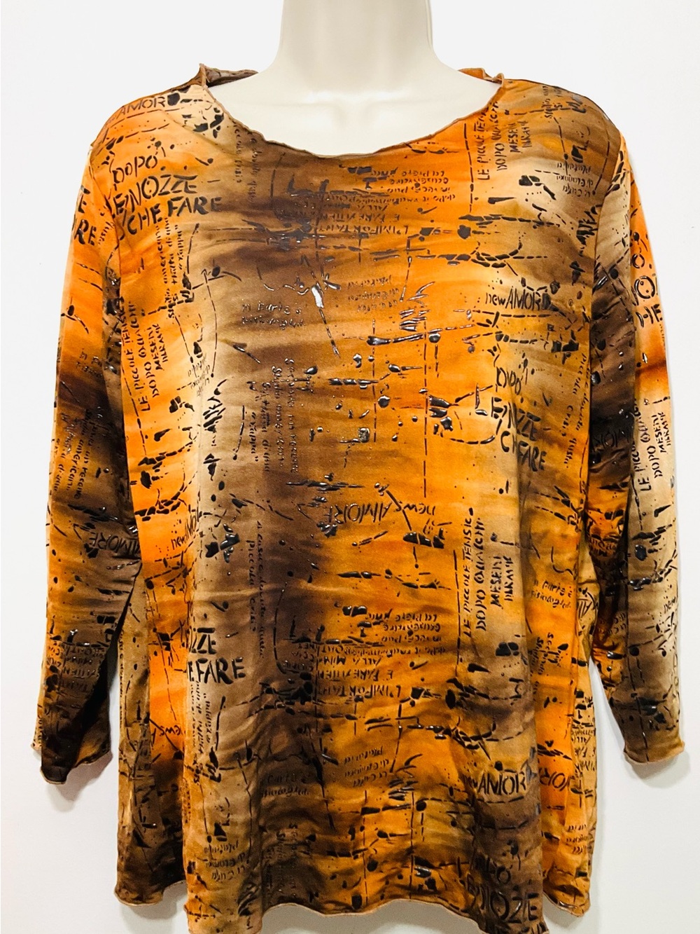 Relaxed Y2K Printed Italian logo Top in Orange and Brown